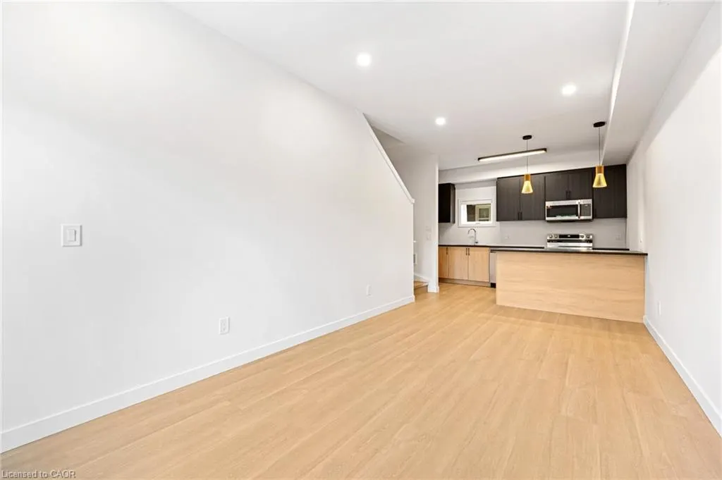 15 Cedar Street, #3