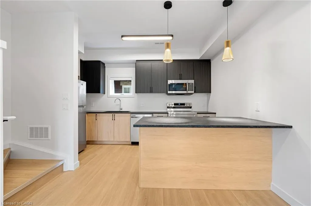 15 Cedar Street, #3