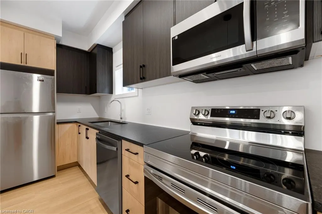 15 Cedar Street, #3