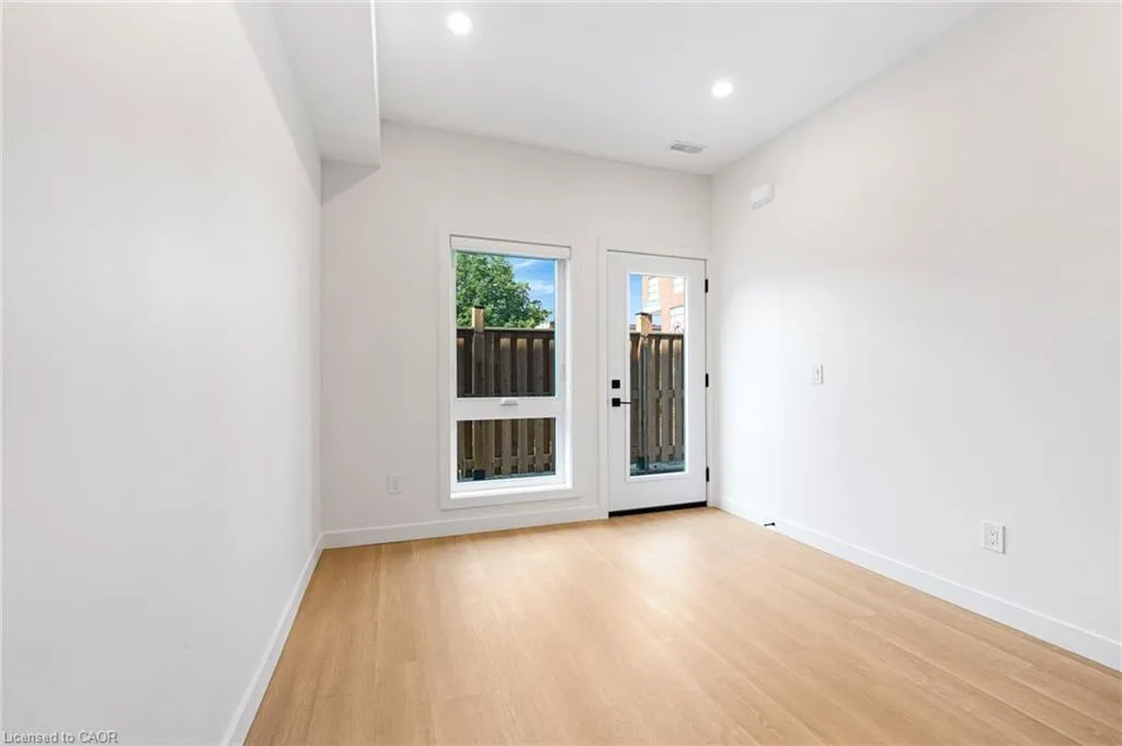 15 Cedar Street, #3