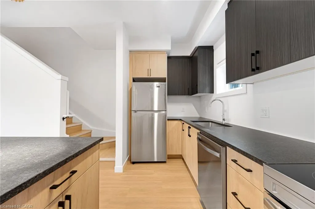 15 Cedar Street, #3