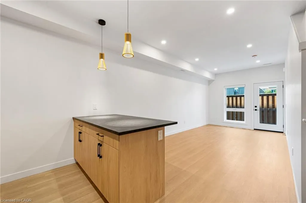 15 Cedar Street, #3