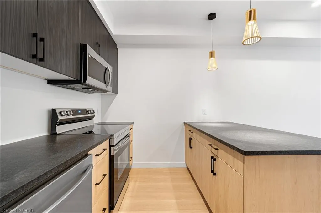 15 Cedar Street, #3