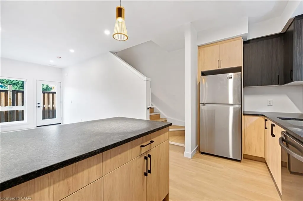 15 Cedar Street, #3