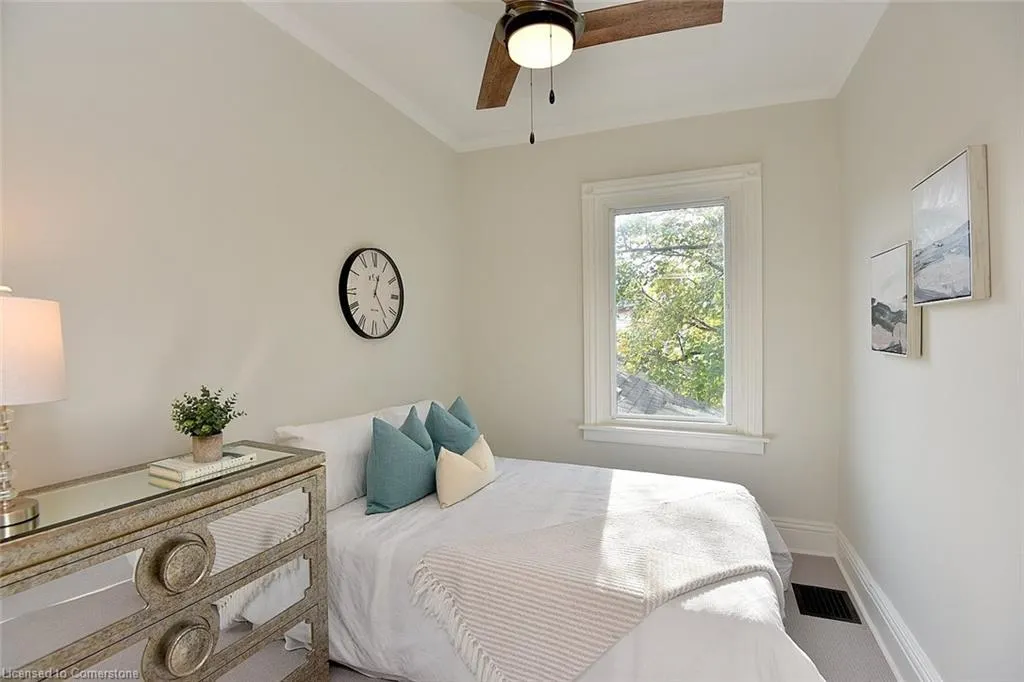 277 Main Street W