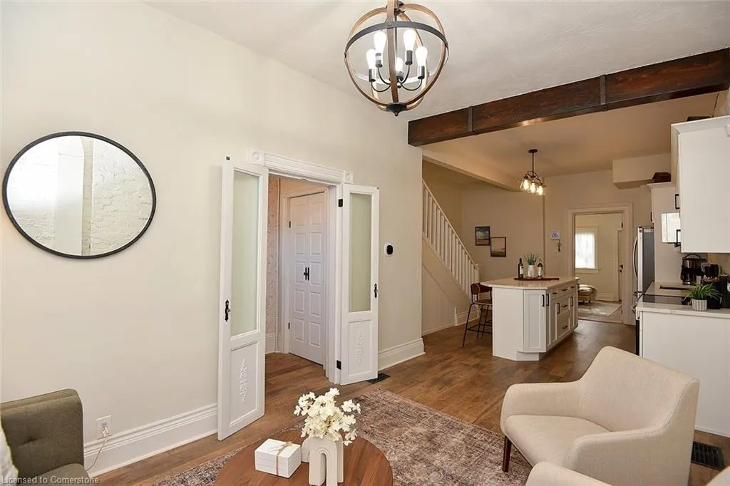 277 Main Street W