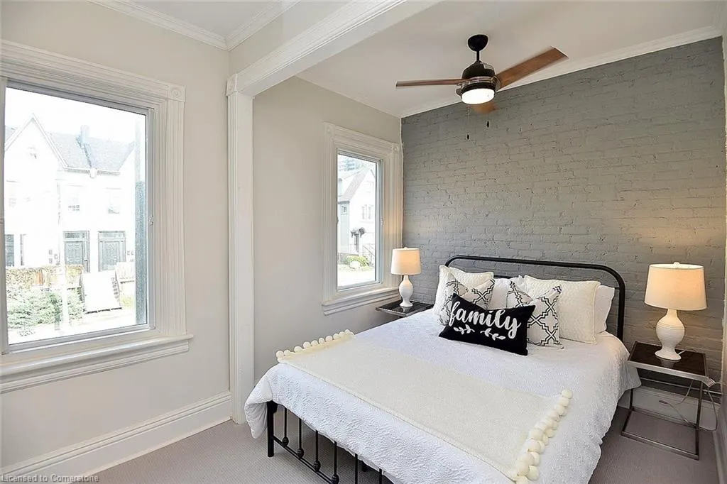 277 Main Street W