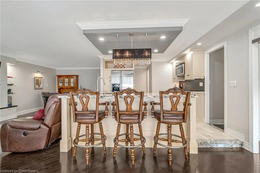 66 High Street E, #904