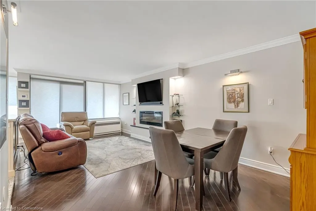 66 High Street E, #904