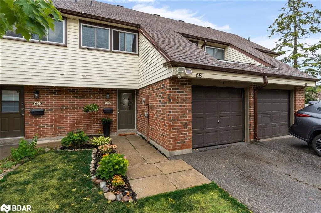 28 Donald Street, #68