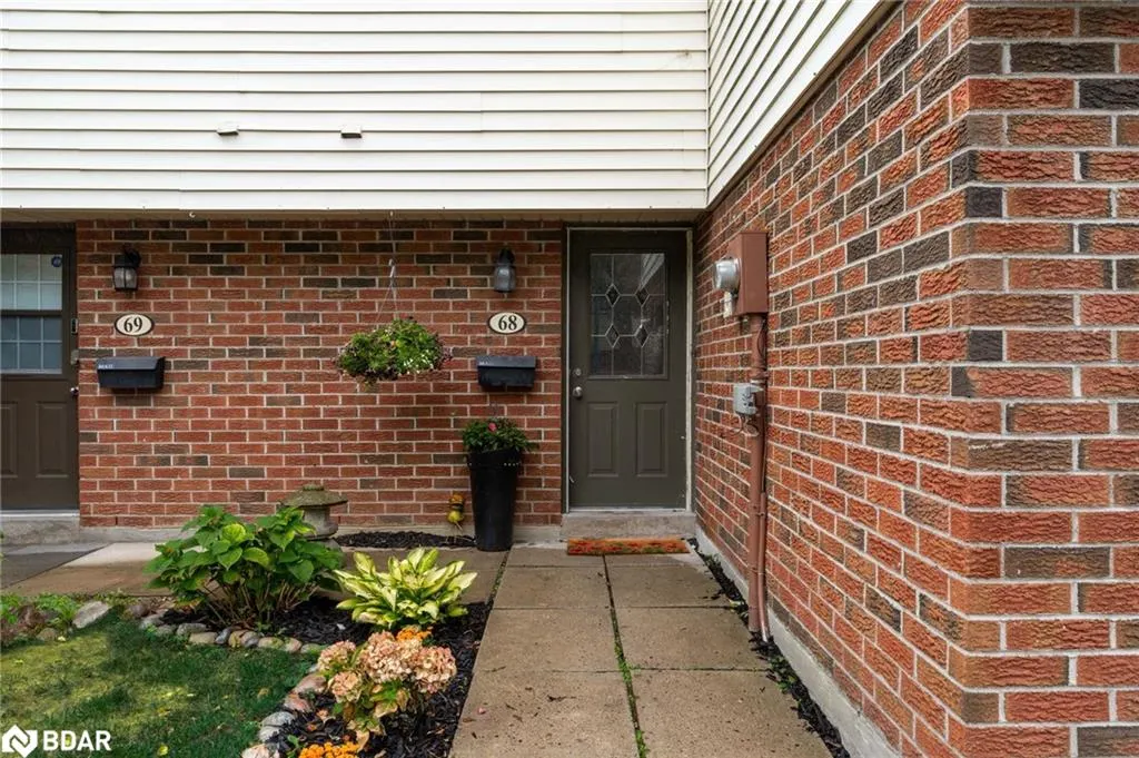 28 Donald Street, #68