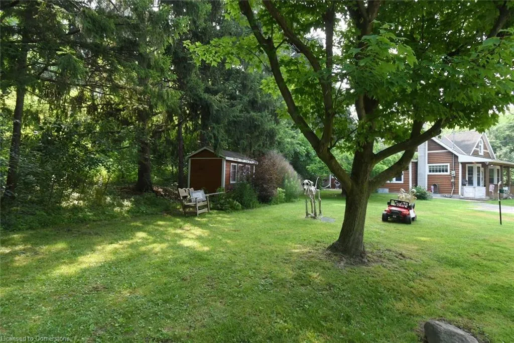 662 Old Dundas Road