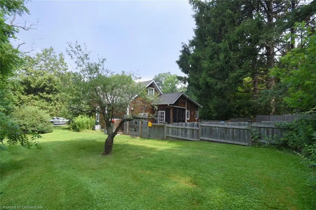 662 Old Dundas Road