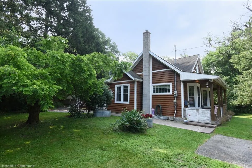 662 Old Dundas Road
