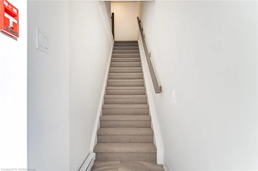 760 Lakeshore Road E, #202