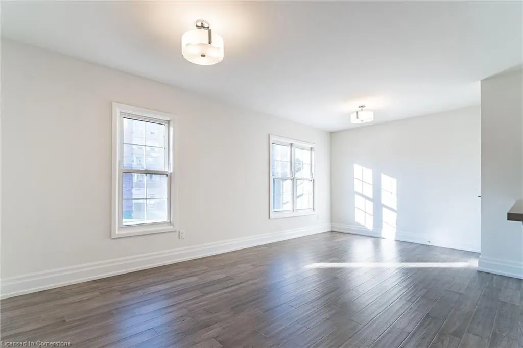760 Lakeshore Road E, #202