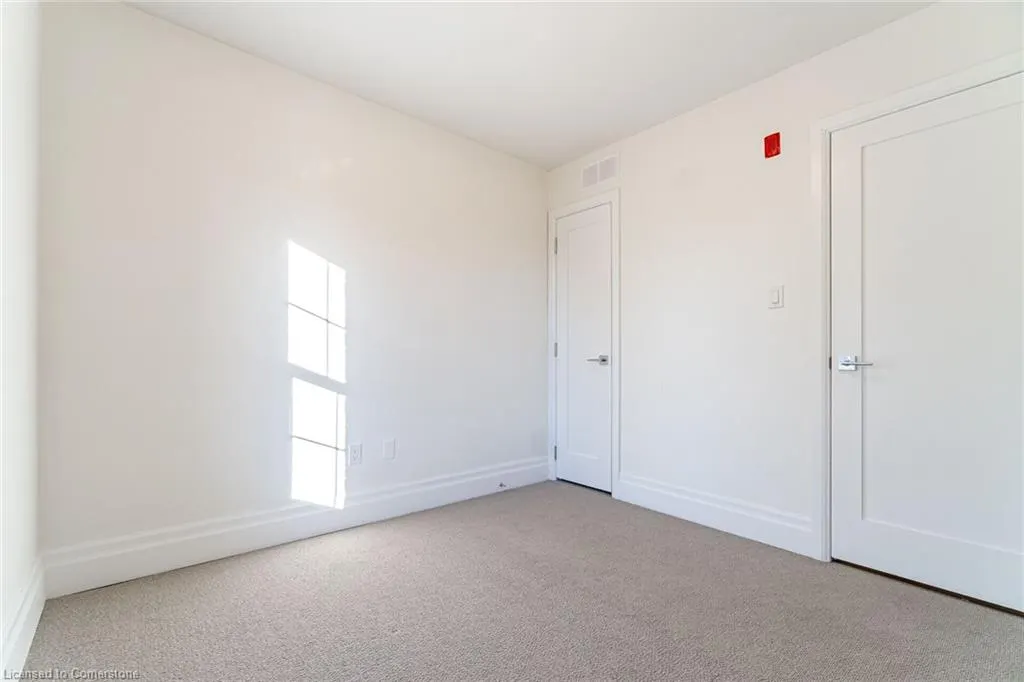 760 Lakeshore Road E, #202