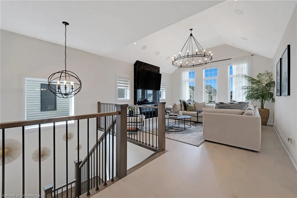 521 Bridgemill Crescent