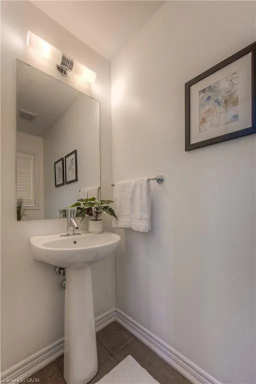 215 Dundas Street E, #38