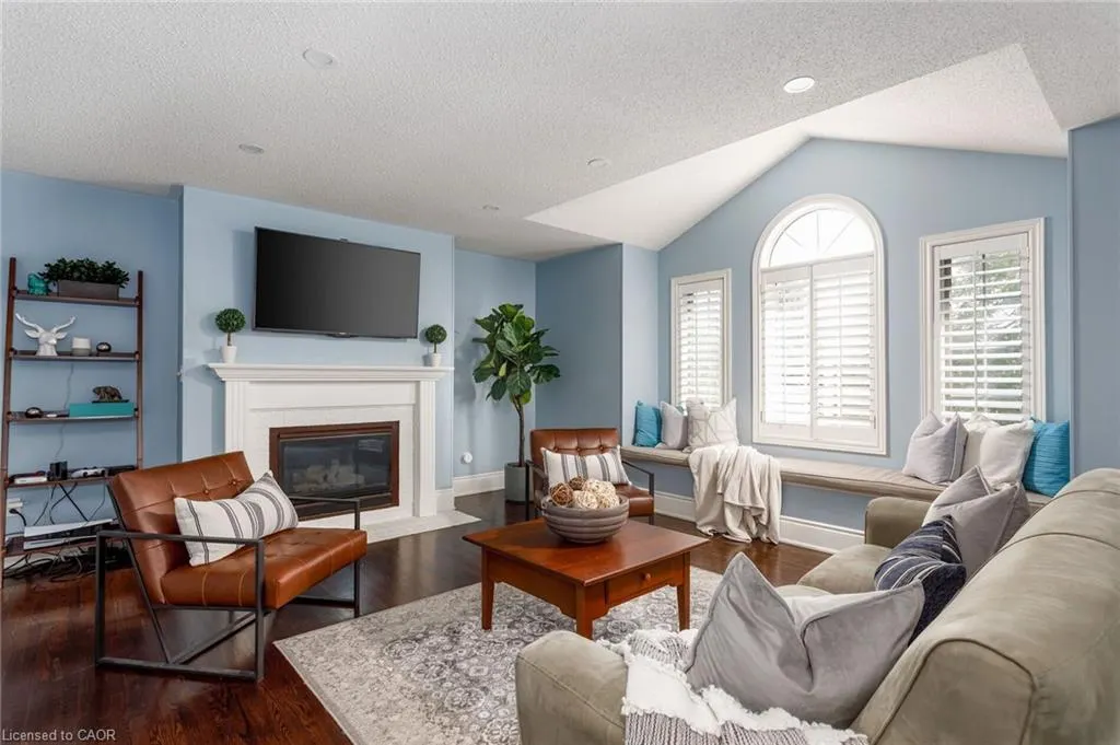2349 Hilltop Lane