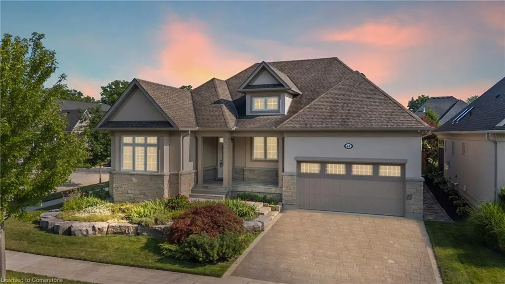 44 Stoneridge Crescent