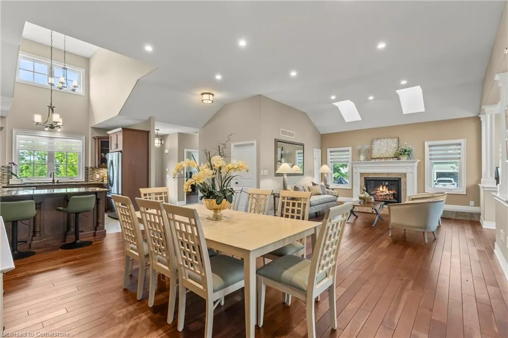 44 Stoneridge Crescent