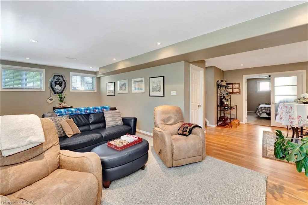 33 Mansfield Drive