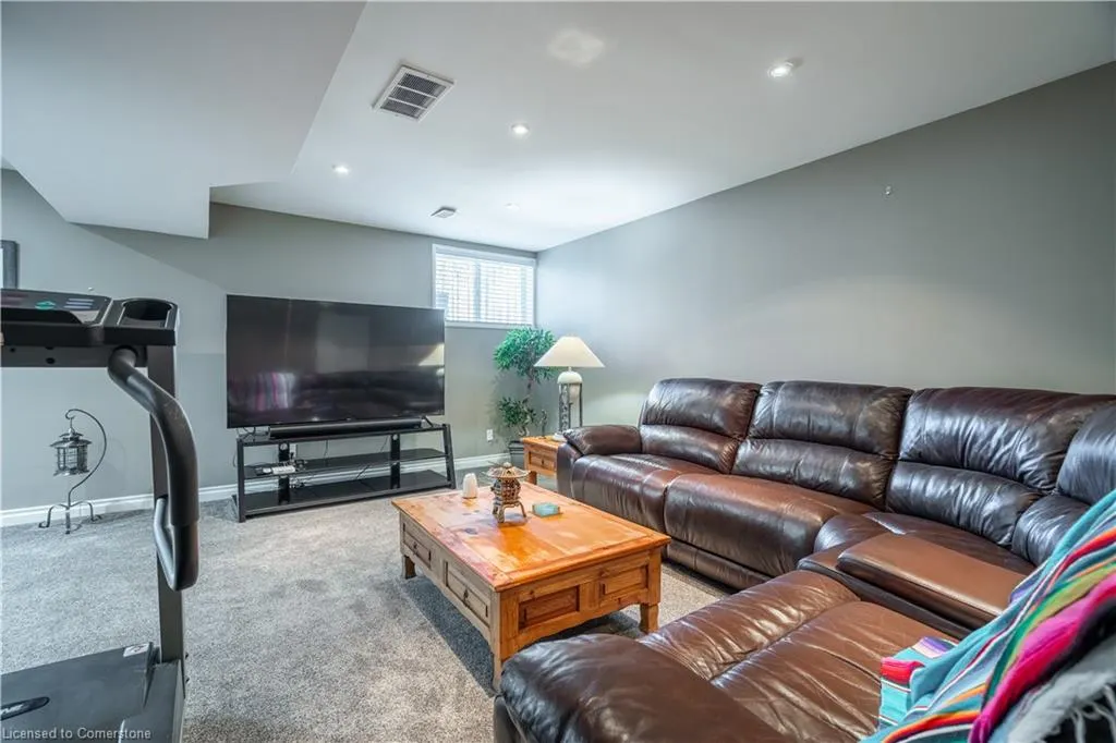 10 Greenbrook Drive, #10
