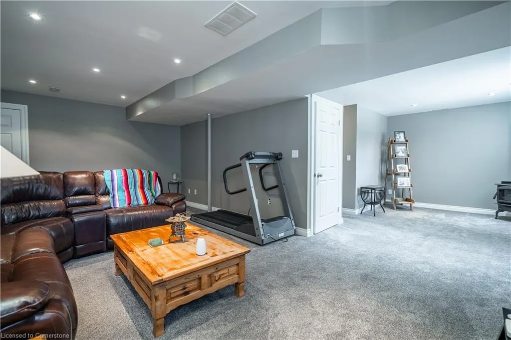 10 Greenbrook Drive, #10