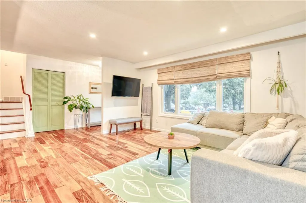 25 Glenvale Drive