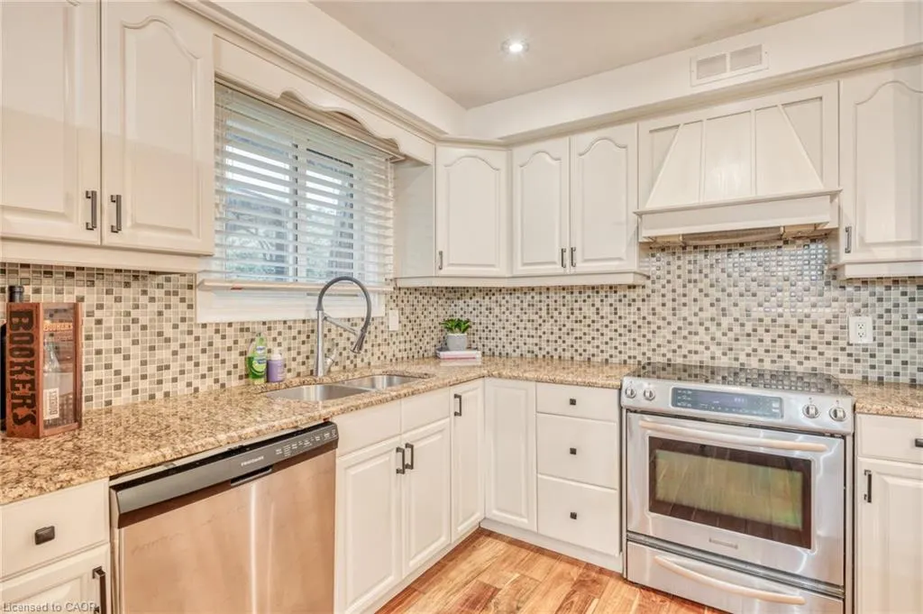 25 Glenvale Drive
