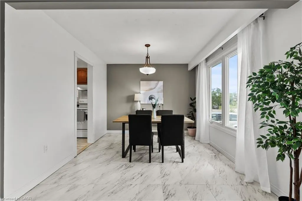 5 Lynwood Drive