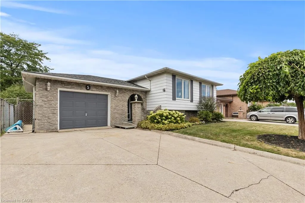 5 Lynwood Drive
