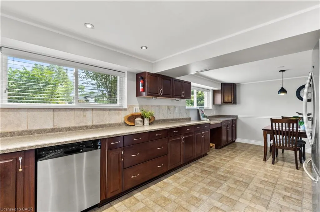 5 Lynwood Drive