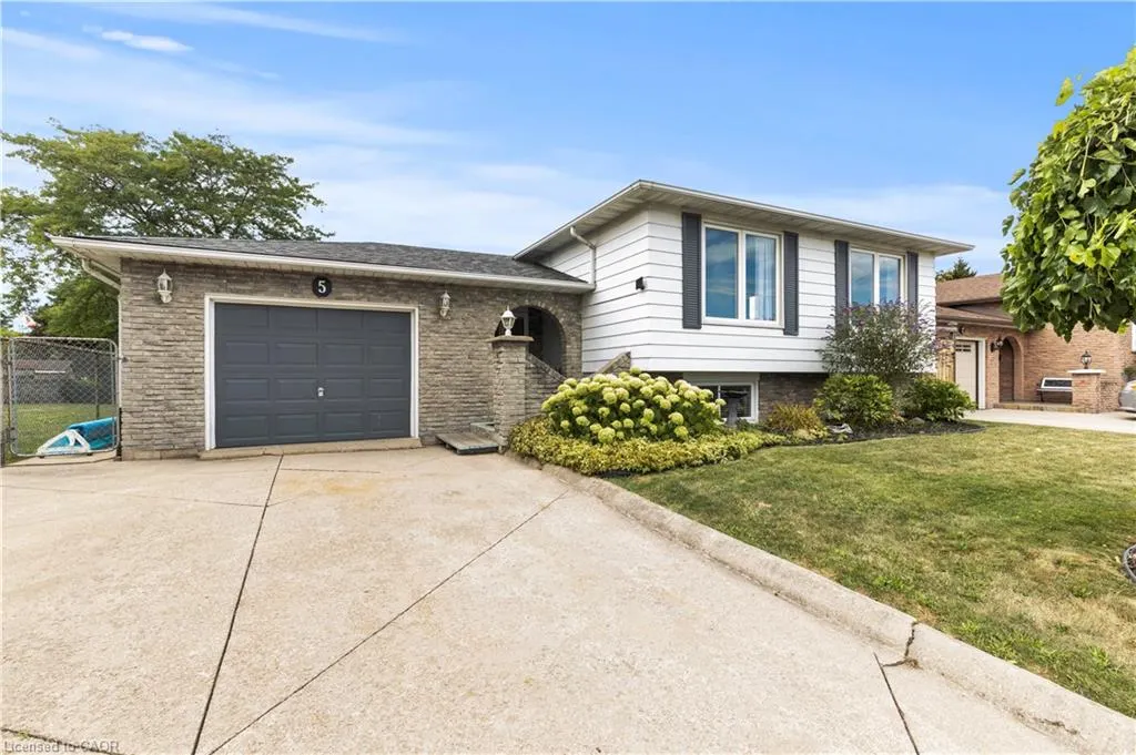 5 Lynwood Drive
