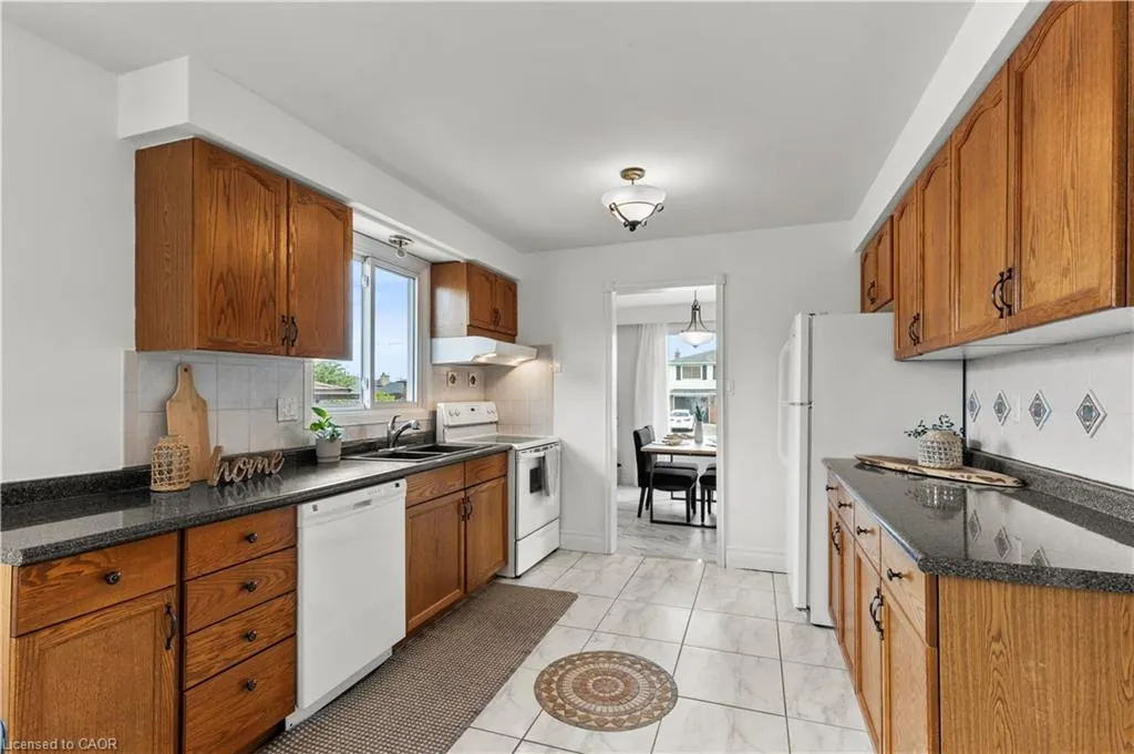 5 Lynwood Drive