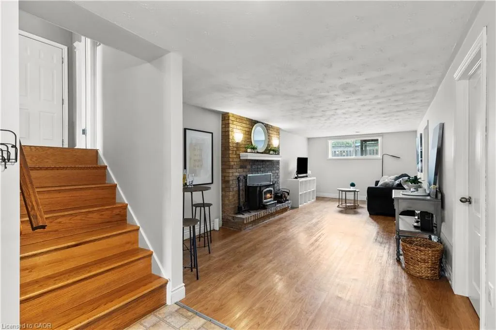 5 Lynwood Drive