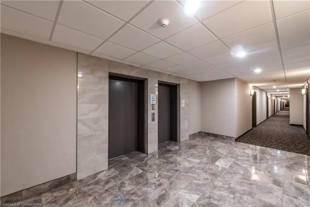 125 Shoreview Place, #103