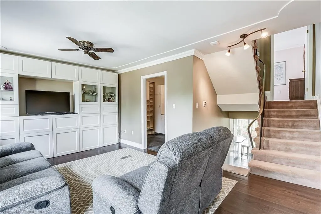 235 Bronte Street S, #69