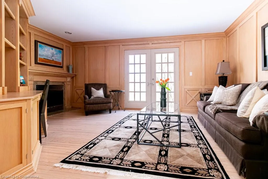 66B South Street W