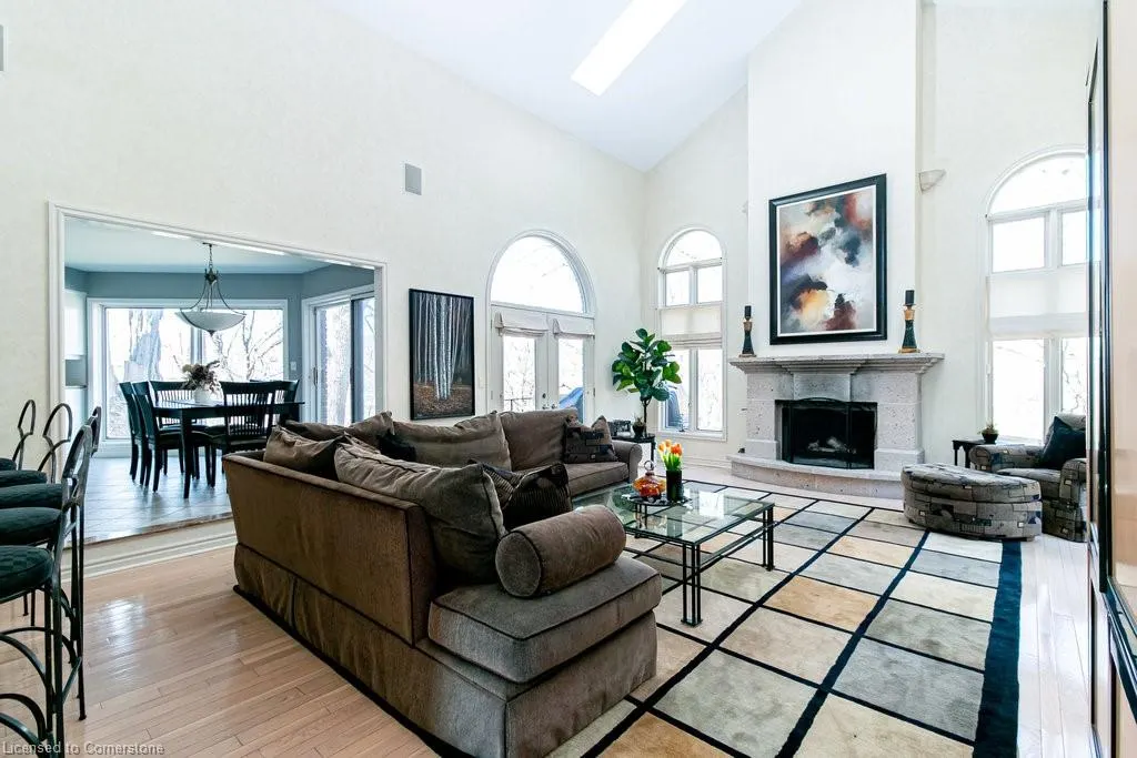 66B South Street W