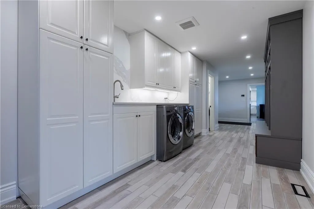 1506 6th Concession Road W