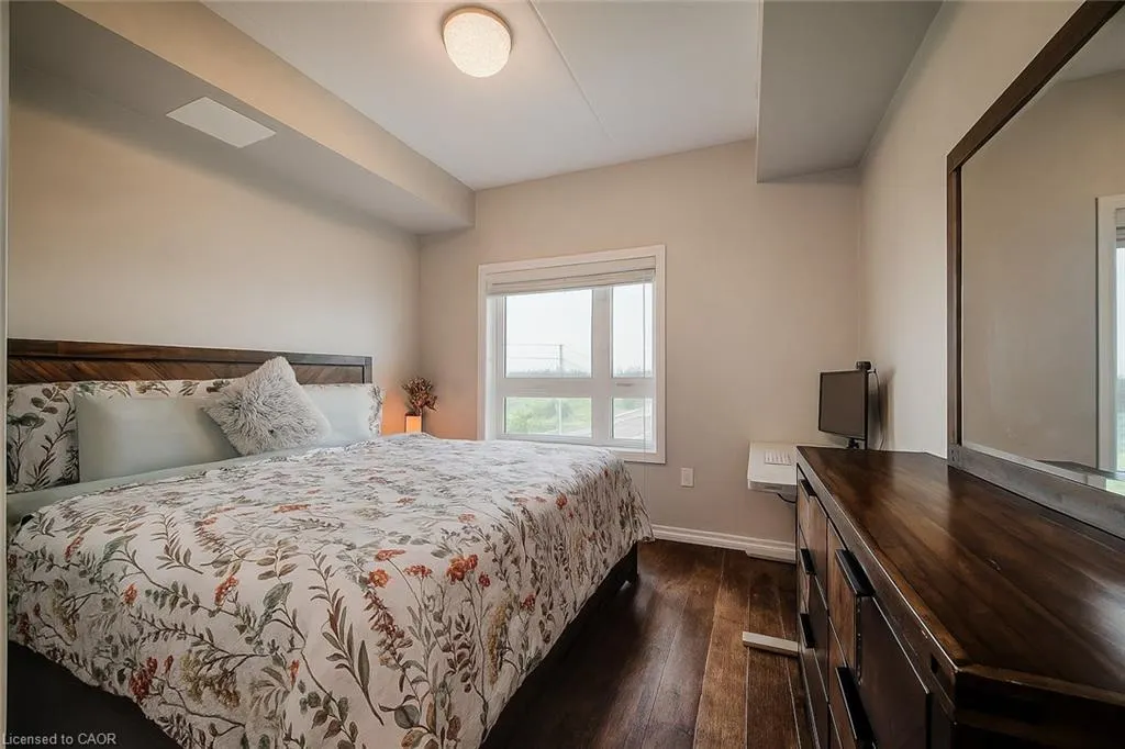 35 Kingsbury Square, #327
