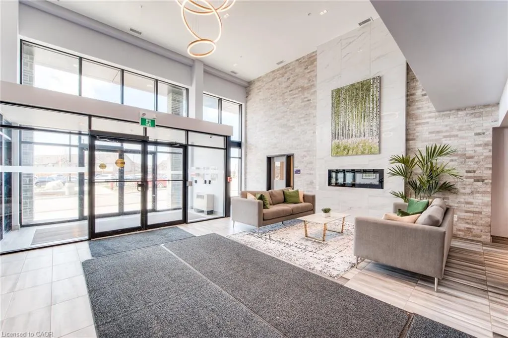35 Kingsbury Square, #327