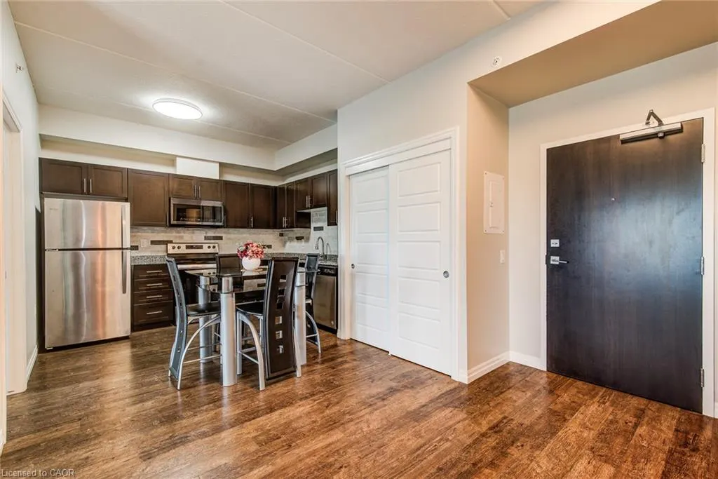 35 Kingsbury Square, #327