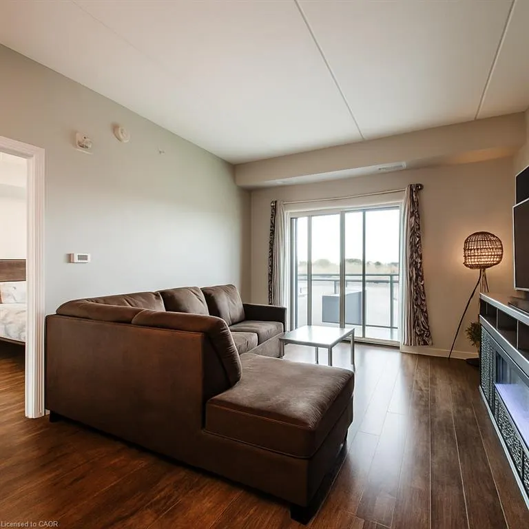35 Kingsbury Square, #327
