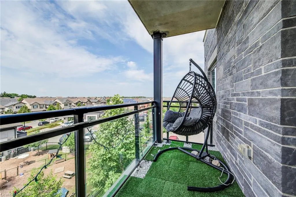35 Kingsbury Square, #327