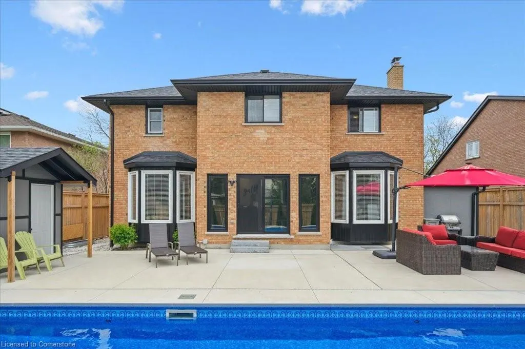 9 Kortright Road E