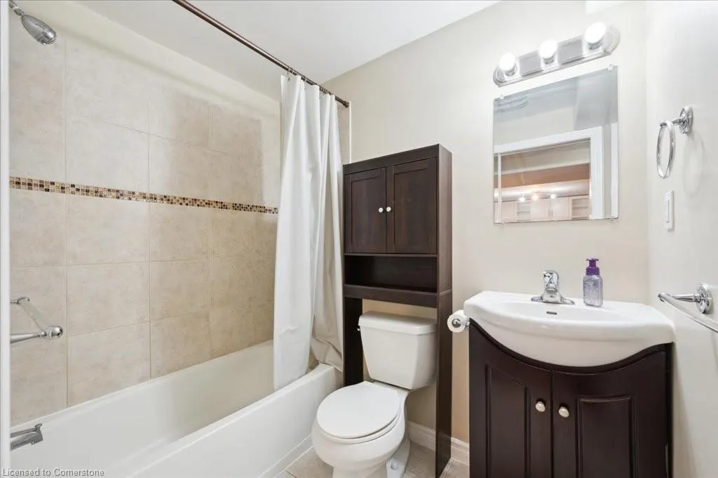 9 Kortright Road E