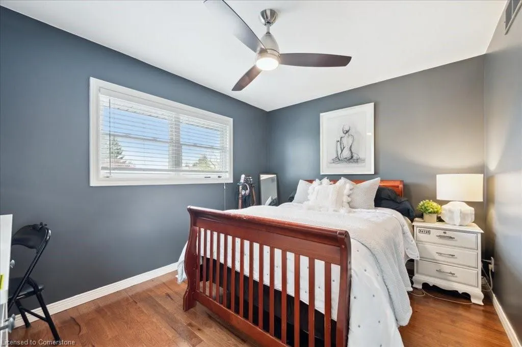 9 Kortright Road E